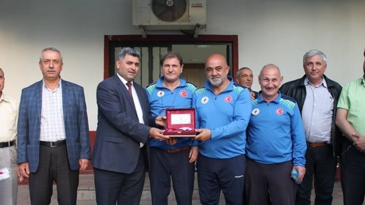 Eskigediz’in tarihi güzellikleri ilgi çekmeye devam ediyor