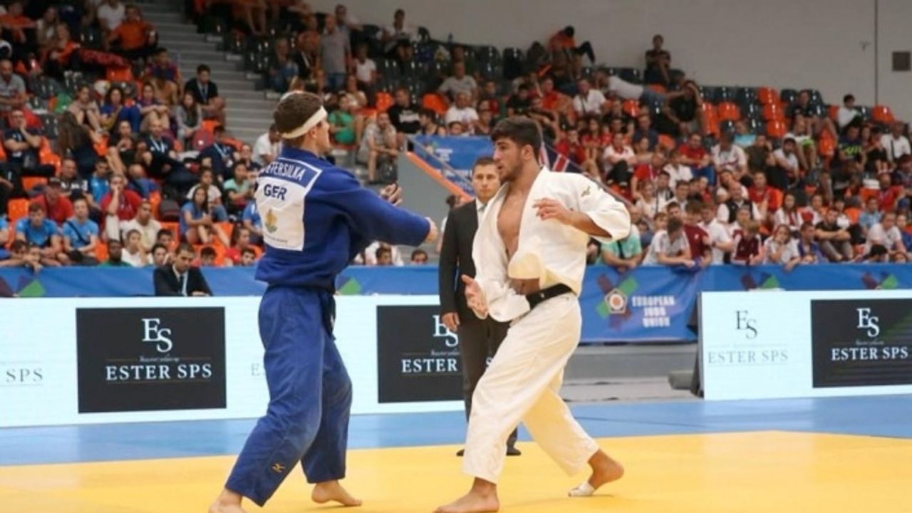 Manisa Büyükşehir’in judocusu Şişmanlar Avrupa 2’ncisi oldu