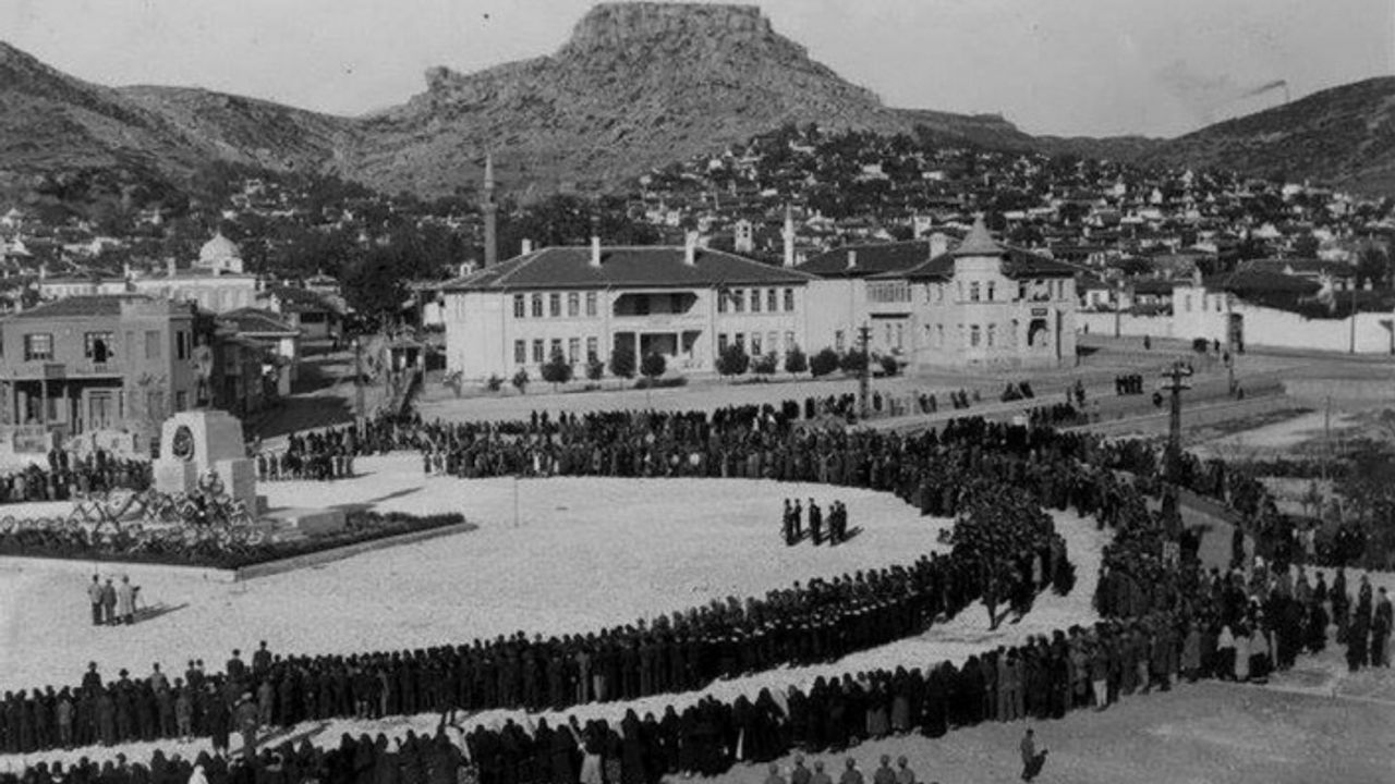 Muğla Cumhuriyet Meydanı 81 yıl sonra ilk kez değişiyor