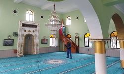 İzmir Büyükşehir Belediyesi, camileri bayrama hazırlıyor