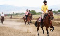 Tire’de rahvan atlar birincilik için koştu