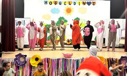 Öğrenciler hazırladı, minikler eğlendi