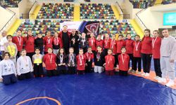 Tireli Kadın Güreşçilerden büyük başarı