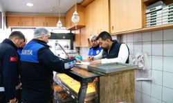 Tire’de Bayram Öncesi Pastanelere Zabıta Denetimi