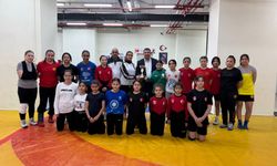 Tire Belediyespor Kadın Güreş Takımı’ndan İzmir’de büyük başarı