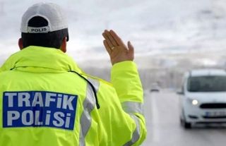 Trafikte yeni dönem başlıyor: Ehliyet taşımaya gerek kalmadı