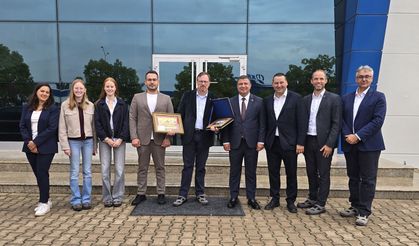 Bernard Krone, Tire fabrikasını ziyaret etti