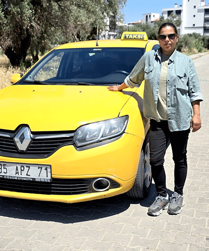 Tire’nin ilk kadın taksi şoförü
