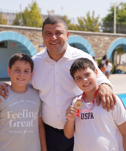 Tire’de Zafer Bayramı Coşkusu Yüzme Yarışmasıyla Taçlandı