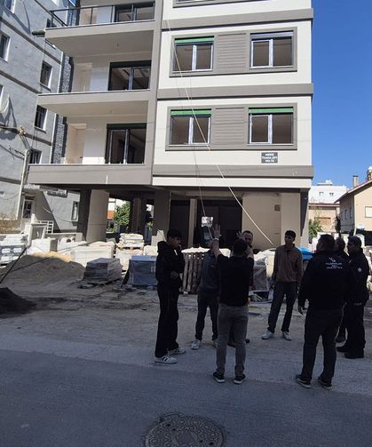 Tire'de feci olay: akıma kapılan işçi ağır yaralandı