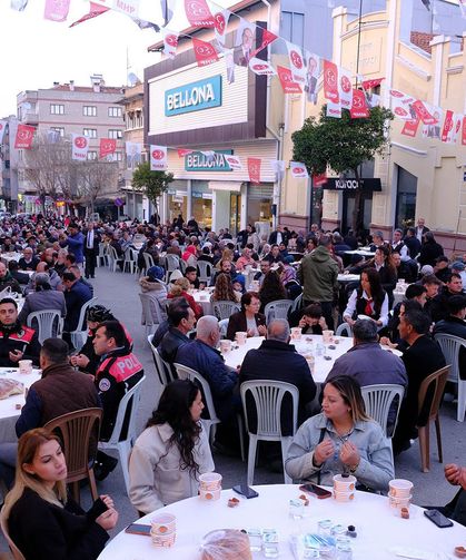 MHP Tire’de iftar yemeği verdi