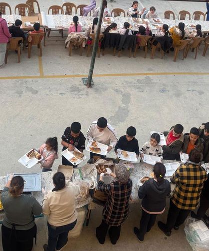 80. Yıl Cumhuriyet Ortaokulu’nda Öğrencilere İftar Yemeği