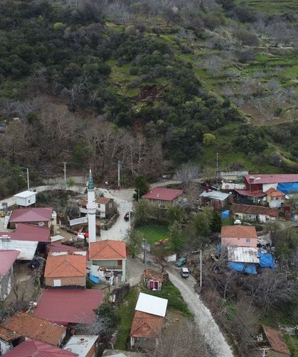 Heyelan sebebiyle evler tahliye edildi