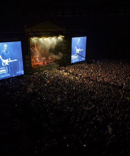 Tire’de görülmemiş konser: 20 bin kişi toplandı
