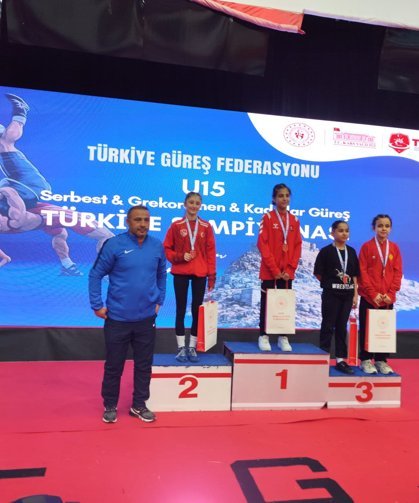 Tire’nin genç sultanları Türkiye ikincisi oldu