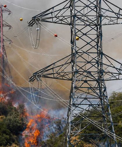 Yangın riskine karşı 26 köyün enerjisi kesildi