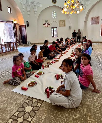 Kur’an kursu öğrencilerine kahvaltı ikramı
