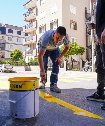 Tire Belediyesi, yaya geçitlerini tamamen yeniledi
