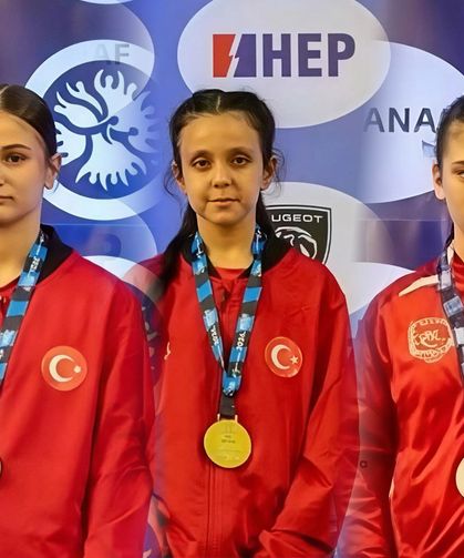 Tireli sporcular, milli takım formasıyla madalyaları topladılar