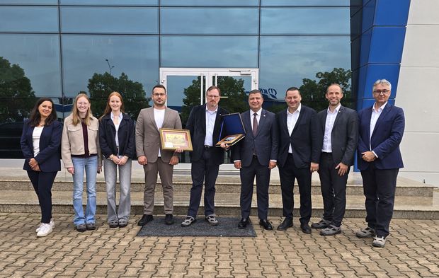 Bernard Krone, Tire fabrikasını ziyaret etti