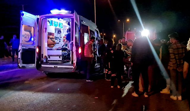 Tire'de feci kaza: 2 genç hayatını kaybetti