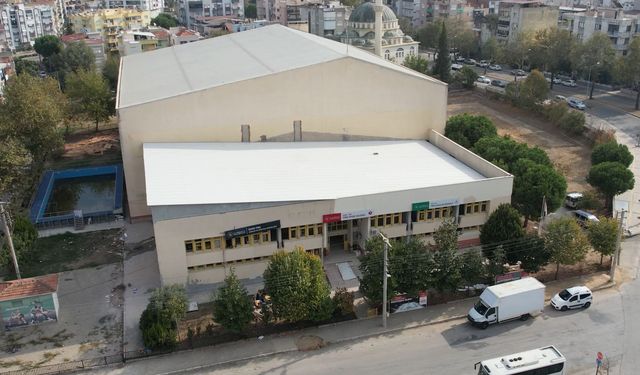 Tire Kapalı Spor Salonu, modernize ediliyor