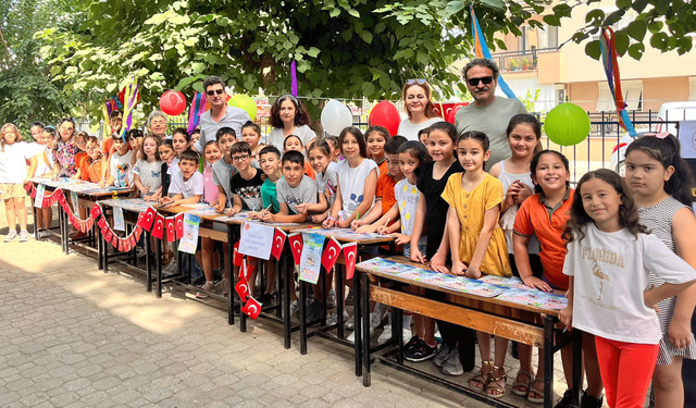 Geleceğin yazarları imza gününde buluştu