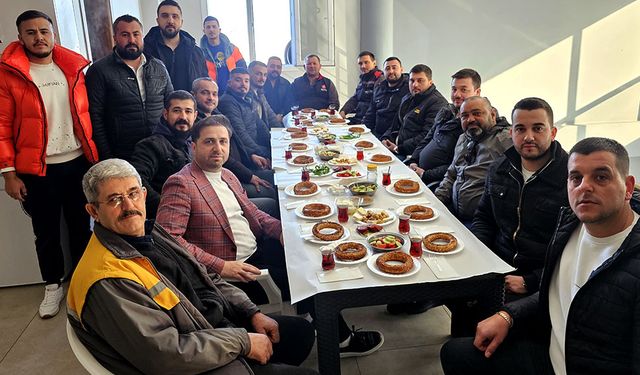 Başkan Uğurlu, Yeni Sanayi esnafıyla kahvaltıda buluştu
