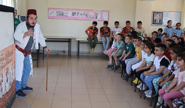 Eskioba ve Yeniçiftlik'te tiyatro etkinliği