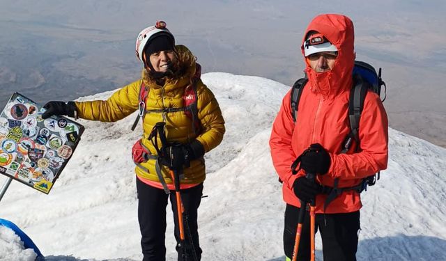 Tireli Kardeşlerden Ağrı Dağı Zirvesi Başarısı