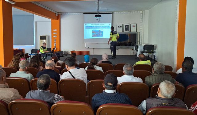 Servis sürücülerine eğitim verildi