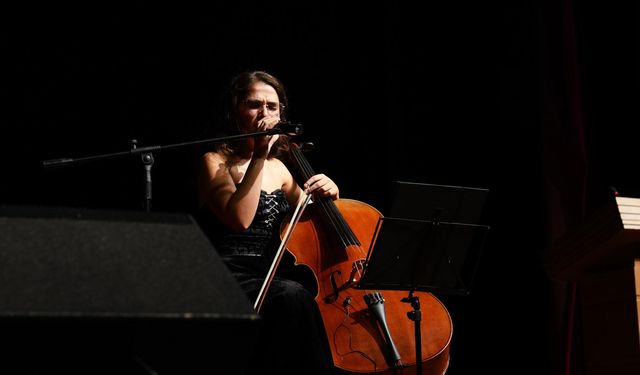 Cumhuriyet Konseri: “Batıdan Doğuya Ezgiler” Tire’de Büyük Beğeni Topladı