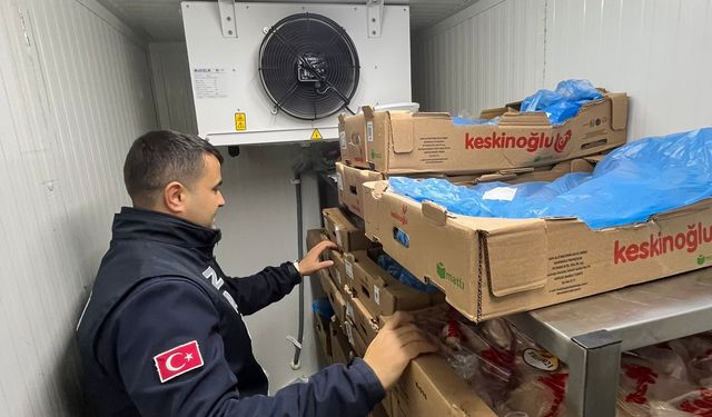 Zabıta’dan Tire’deki çiğ tavuk satıcılarına, sıkı denetim