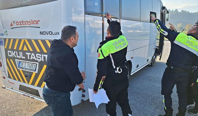 Tire’de servis araçları denetimi yapıldı