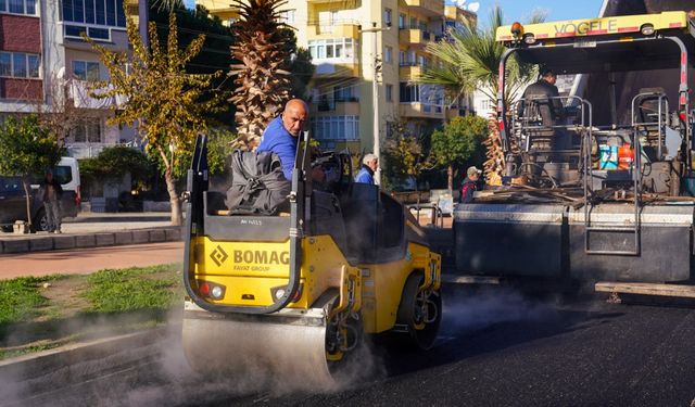 Refet Saygılı Caddesi’nde asfaltlama başladı