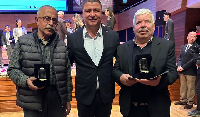 Tire'den iki ustaya büyük onur