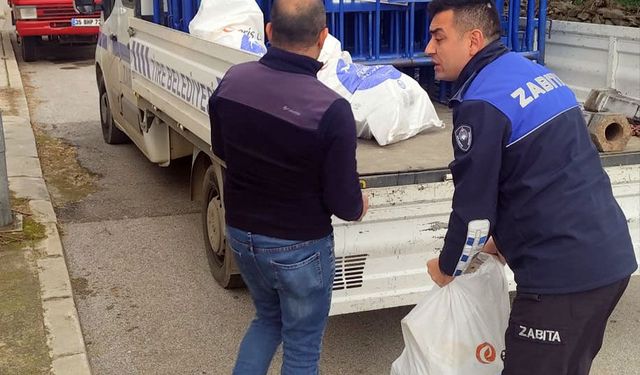 Tire Belediyesi’nden Soğuk Kış Günlerinde Odun Desteği