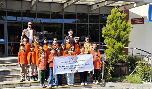 Minik yüreklerden huzurevine anlamlı ziyaret