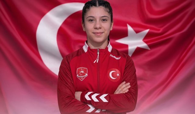 Tire'nin Gururu Ceylin Yıldırım, dünya sahnesine çıkıyor