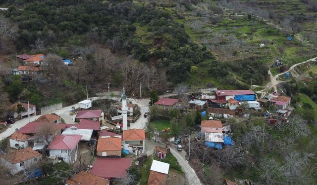 Heyelan sebebiyle evler tahliye edildi