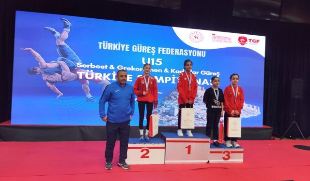 Tire’nin genç sultanları Türkiye ikincisi oldu