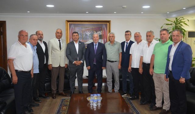 Başkan Okuroğlu, esnaf temilsilcileriyle İzmir çıkarması yaptı