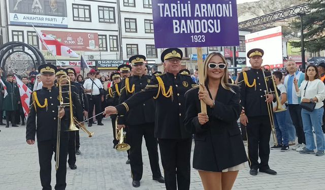 Tarihi Tire Belediyesi Armoni Bandosu, Ankara’da büyük ilgi gördü