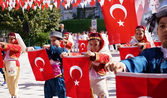 Tire’de İlköğretim Haftası renkli görüntülerle kutlandı