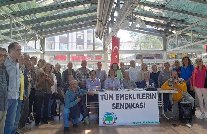 Emekliler yönetim kurulunu belirledi