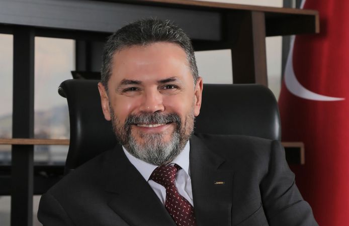 Tireli İş İnsanı Karabağlı, 30’dan fazla şirketini holding çatısında birleştirdi