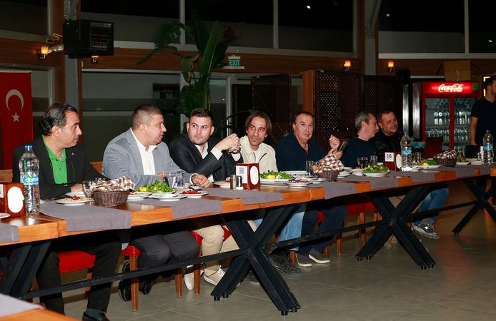 Tire FK camiası, yemekte bir araya geldi