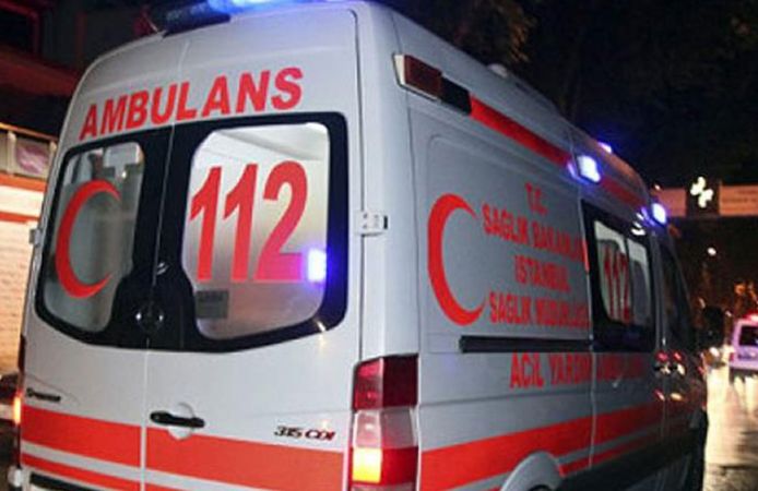 Yem karma makinesine sıkıştı, bacağını kaybetti