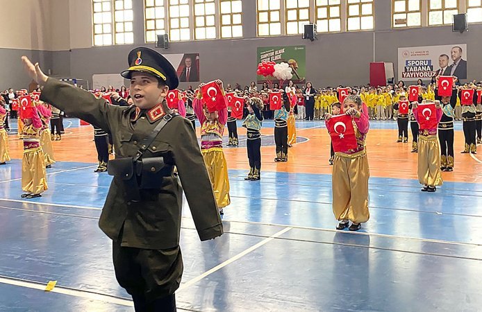 23 Nisan Tire’de coşkuyla kutlandı