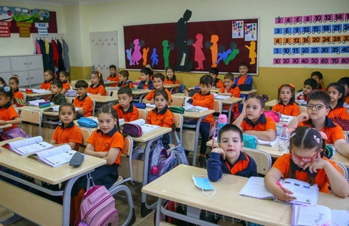 12 bilim insanından ortak bildiri: Eğitimde yol ayrımındayız!